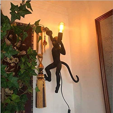 Moderne hars creatieve kunst aap wandlamp, tafellamp, kroonluchter, vloerlamp, geschikt voor loft interieurdecoratie, slaapkamers, studeerkamers, bars, winkels, enz. (zwart-rechte wandlamp) zonder lampen