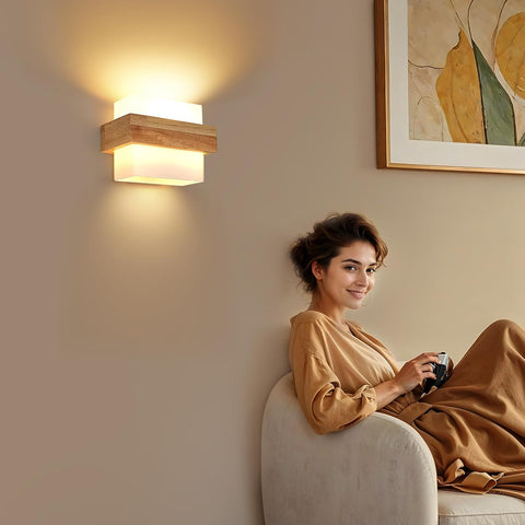 Houten Binnenwandlamp E27 met 12W Driekleurige Lamp