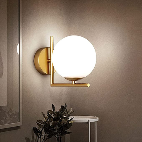 LED-wandlamp, moderne wandbollamp glas witte bolschaduw metalen wandlamp binnenwandspots voor slaapkamer gang keukentrap. (Zonder lamp)