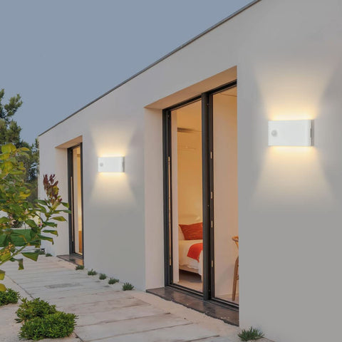 12W buitenwandlamp met bewegingssensor, IP65 wit vakmanschap mat ontwerp buiten/binnen aluminium wandlamp, acryl wandlamp voor balkon, trap, tuin, garage, 3000K