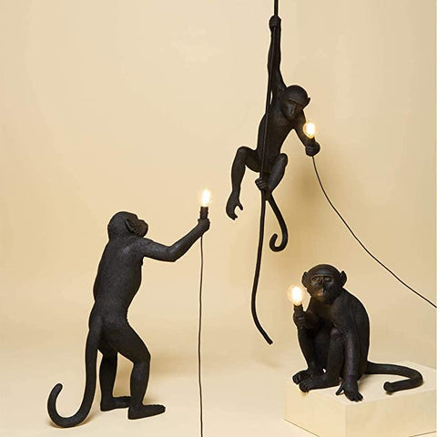 Moderne hars creatieve kunst aap wandlamp, tafellamp, kroonluchter, vloerlamp, geschikt voor loft interieurdecoratie, slaapkamers, studeerkamers, bars, winkels, enz. (zwart-rechte wandlamp) zonder lampen